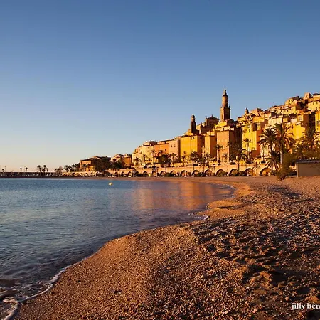 Duplex 3 Avec Jardin A Menton